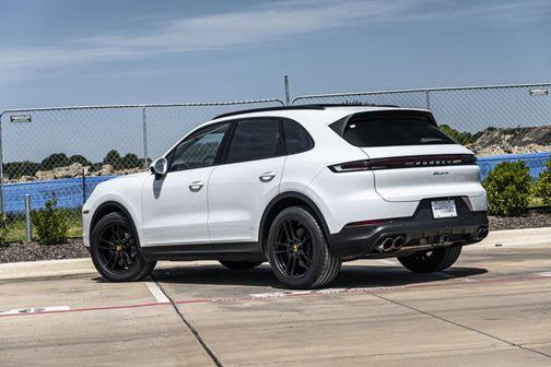 2024 Porsche Cayenne AWD