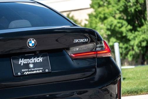 2025 BMW 330 i xDrive