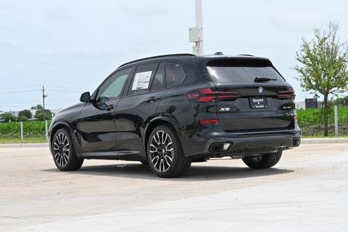 Black Sapphire Metallic 2026 BMW X5 PHEV xDrive50e