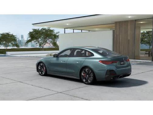 Cape York Green Metallic 2026 BMW M440 i