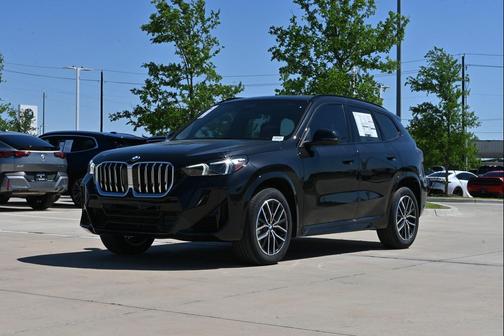 Black Sapphire Metallic 2026 BMW X1 xDrive28i