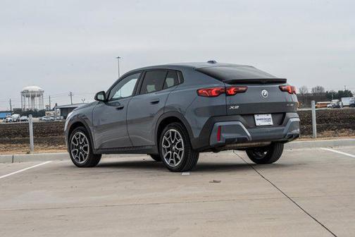 2025 BMW X2 xDrive28i