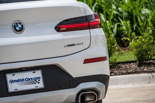 2024 BMW X4 xDrive30i