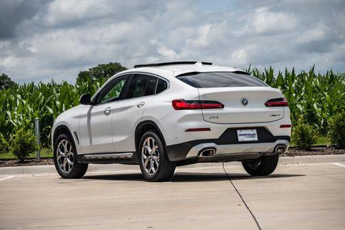 2024 BMW X4 xDrive30i