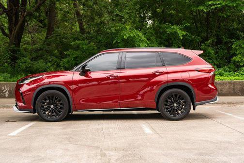 2023 Toyota Highlander XSE
