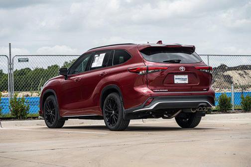 2023 Toyota Highlander XSE