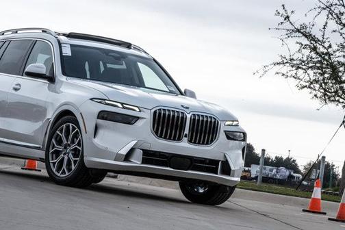 2026 BMW X7 xDrive40i