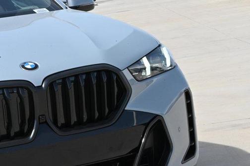 2026 BMW X6 xDrive40i