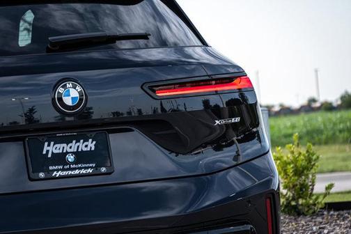 2026 BMW iX xDrive60
