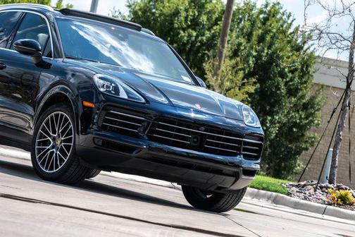 2022 Porsche Cayenne AWD