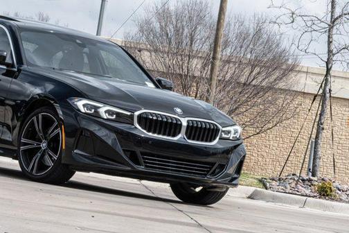 2024 BMW 330 330i Sedan