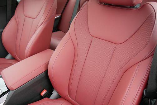 2024 BMW 330 330i Sedan