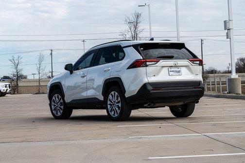 2022 Toyota RAV4 XLE Premium