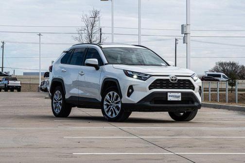 2022 Toyota RAV4 XLE Premium