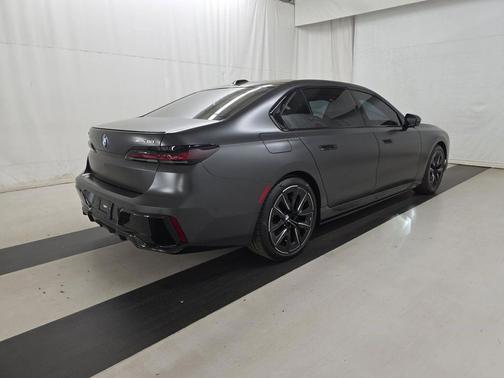 Frozen Deep Grey 2023 BMW i7 xDrive60