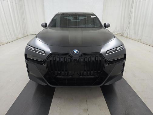 Frozen Deep Grey 2023 BMW i7 xDrive60