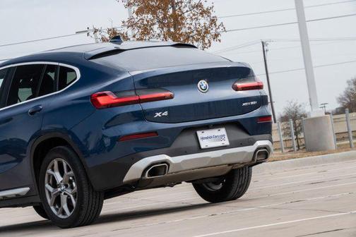 2025 BMW X4 xDrive30i