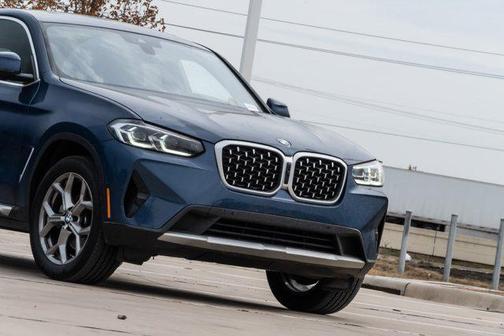 2025 BMW X4 xDrive30i