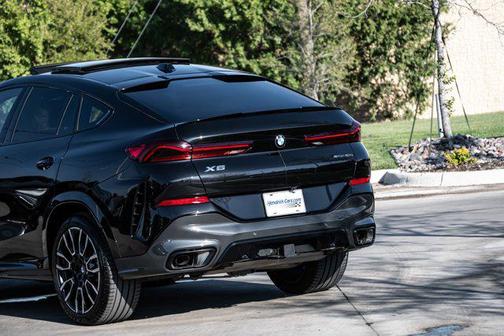 2024 BMW X6 xDrive40i