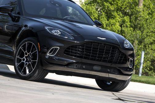2021 Aston Martin DBX Base