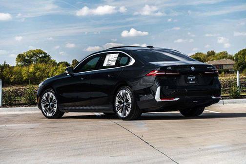 2025 BMW i5 eDrive40