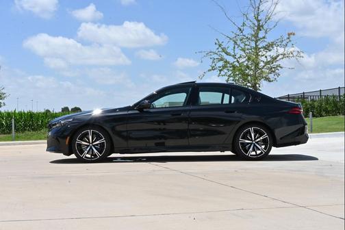 Black Sapphire Metallic 2026 BMW 540 i xDrive