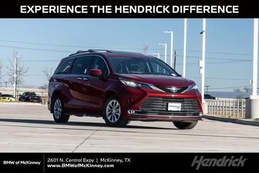 2023 Toyota Sienna XLE