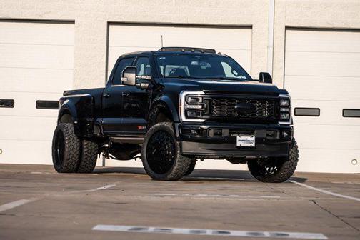 2025 Ford F-450 Platinum
