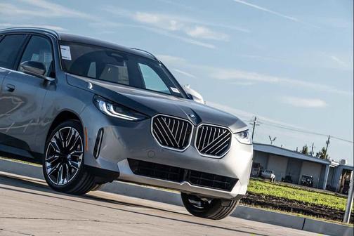 Skyscraper Grey Metallic 2026 BMW X3 30 xDrive