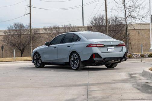 2026 BMW i5 eDrive40