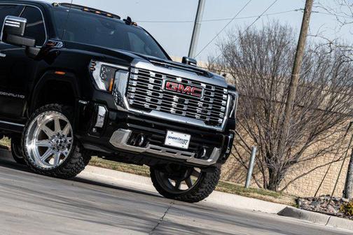 2024 GMC Sierra 2500 Denali