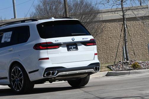 2026 BMW X7 M60i