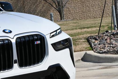 2026 BMW X7 M60i