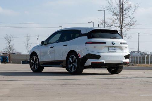 2024 BMW iX xDrive50