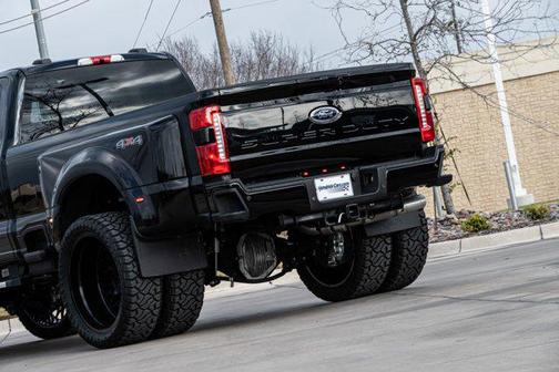 2025 Ford F-450 Lariat