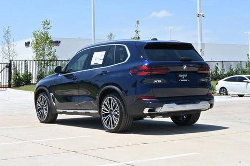 Tanzanite Blue II Metallic 2026 BMW X5 xDrive40i