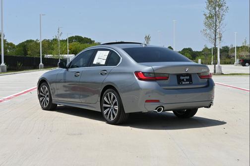 Skyscraper Grey Metallic 2026 BMW 330 330i