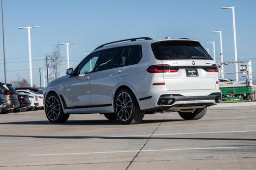 2026 BMW X7 xDrive40i