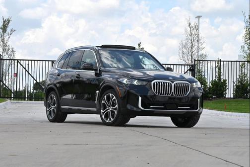 Black Sapphire Metallic 2026 BMW X5 xDrive40i