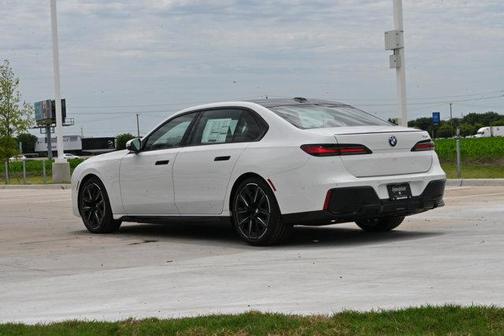 Alpine White 2026 BMW 740 740i
