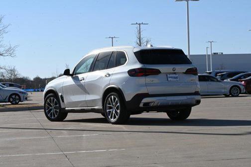 2025 BMW X5 xDrive40i