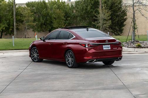 2023 Lexus ES 350 Premium