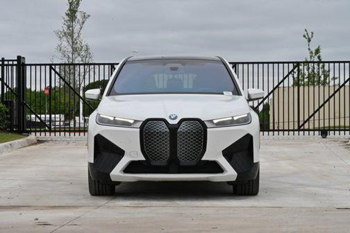 Alpine White 2024 BMW iX xDrive50