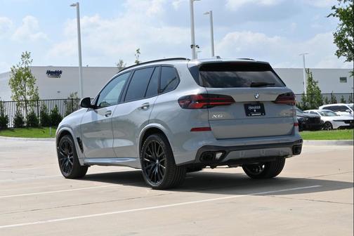 Brooklyn Grey Metallic 2026 BMW X5 xDrive40i