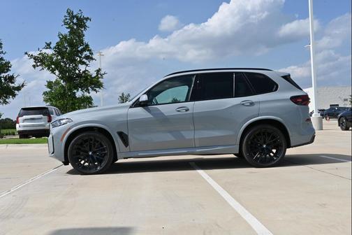 Brooklyn Grey Metallic 2026 BMW X5 xDrive40i