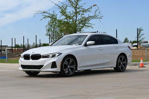 Mineral White Metallic 2024 BMW 330 330i