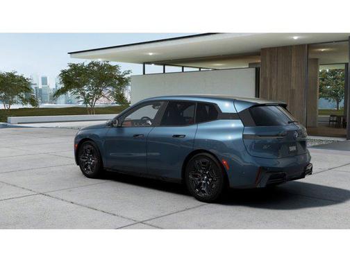 2026 BMW iX M70