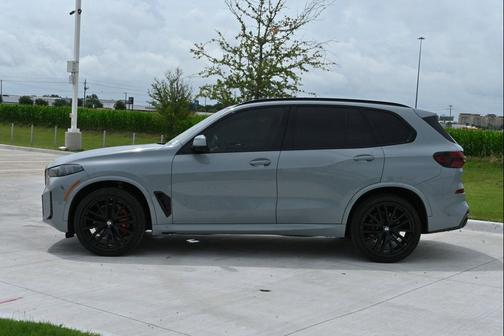 Brooklyn Grey Metallic 2024 BMW X5 sDrive40i