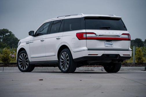 2019 Lincoln Navigator Select