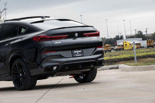 2026 BMW X6 xDrive40i